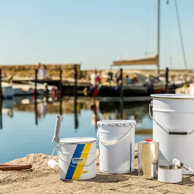 Flera olika förpackningstyper som lämpar sig utmärkt att fylla med linolja eller andra oljor