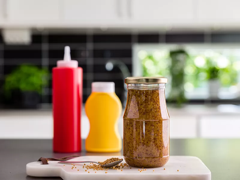 Plastburkar till senap, förpackningar perfekt till senap och såser