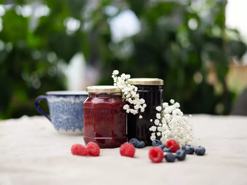 Syltburkar i PET med twist off-lock